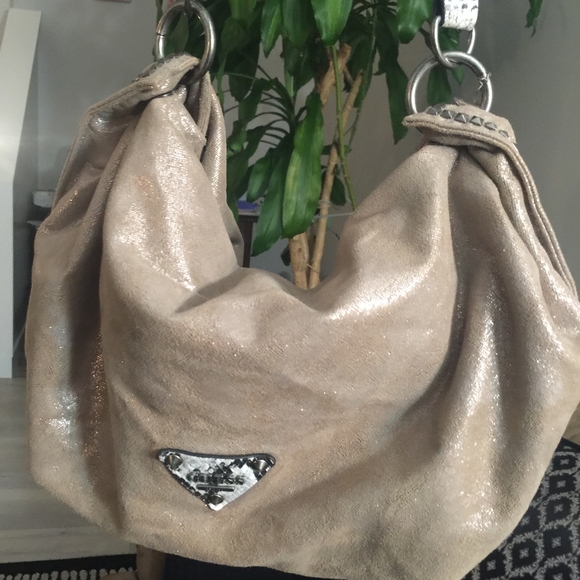 guess purse - Picture 1 of 4